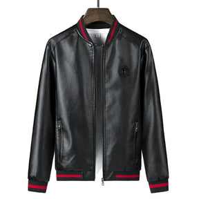 Jaqueta Masculina Premium de Couro Romenzi RZ157 em couro plutônio, com costuras reforçadas e caimento impecável para conforto e sofisticação.