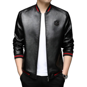 Jaqueta Masculina Premium de Couro Romenzi RZ157 em couro plutônio, com costuras reforçadas e caimento impecável para conforto e sofisticação.