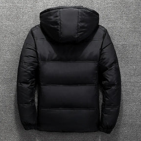 Jaqueta Masculina Puffer Bulky Romenzi RZ189 com isolamento térmico, durabilidade e estilo moderno.