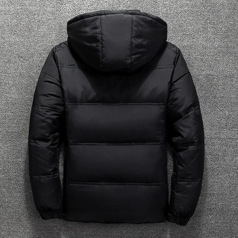 Jaqueta Masculina Puffer Bulky Romenzi RZ189 com isolamento térmico, durabilidade e estilo moderno.