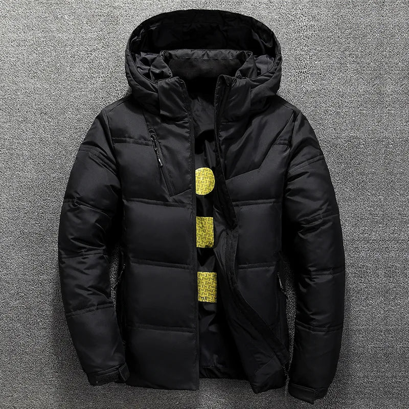 Jaqueta Masculina Puffer Bulky Romenzi RZ189 com isolamento térmico, durabilidade e estilo moderno.