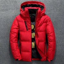 Jaqueta Masculina Puffer Bulky Romenzi RZ189 com isolamento térmico, durabilidade e estilo moderno.