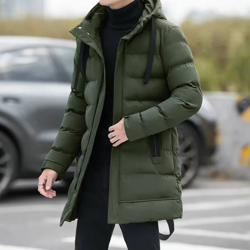 Jaqueta Masculina Puffer Extensive Romenzi RZ022 com design elegante e funcional para proteção contra o frio.