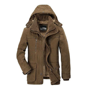 Jaqueta Masculina Spain Coast Romenzi RZ205, possui um design elegante, forro acolchoado para excelente isolamento térmico e máximo conforto.