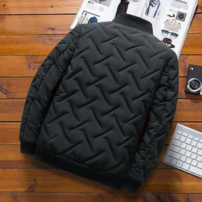 Jaqueta Masculina Square Romenzi RZ179 com forro acolchoado, zíper durável e tecido resistente. Elegância e conforto em dias frios.