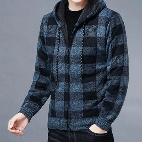 Jaqueta Masculina Xadrez Romenzi RZ181 com forro acolchoado, tecido resistente e design versátil. Estilo e aquecimento para dias frios.