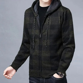 Jaqueta Masculina Xadrez Romenzi RZ181 com forro acolchoado, tecido resistente e design versátil. Estilo e aquecimento para dias frios.