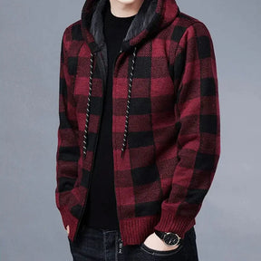 Jaqueta Masculina Xadrez Romenzi RZ181 com forro acolchoado, tecido resistente e design versátil. Estilo e aquecimento para dias frios.