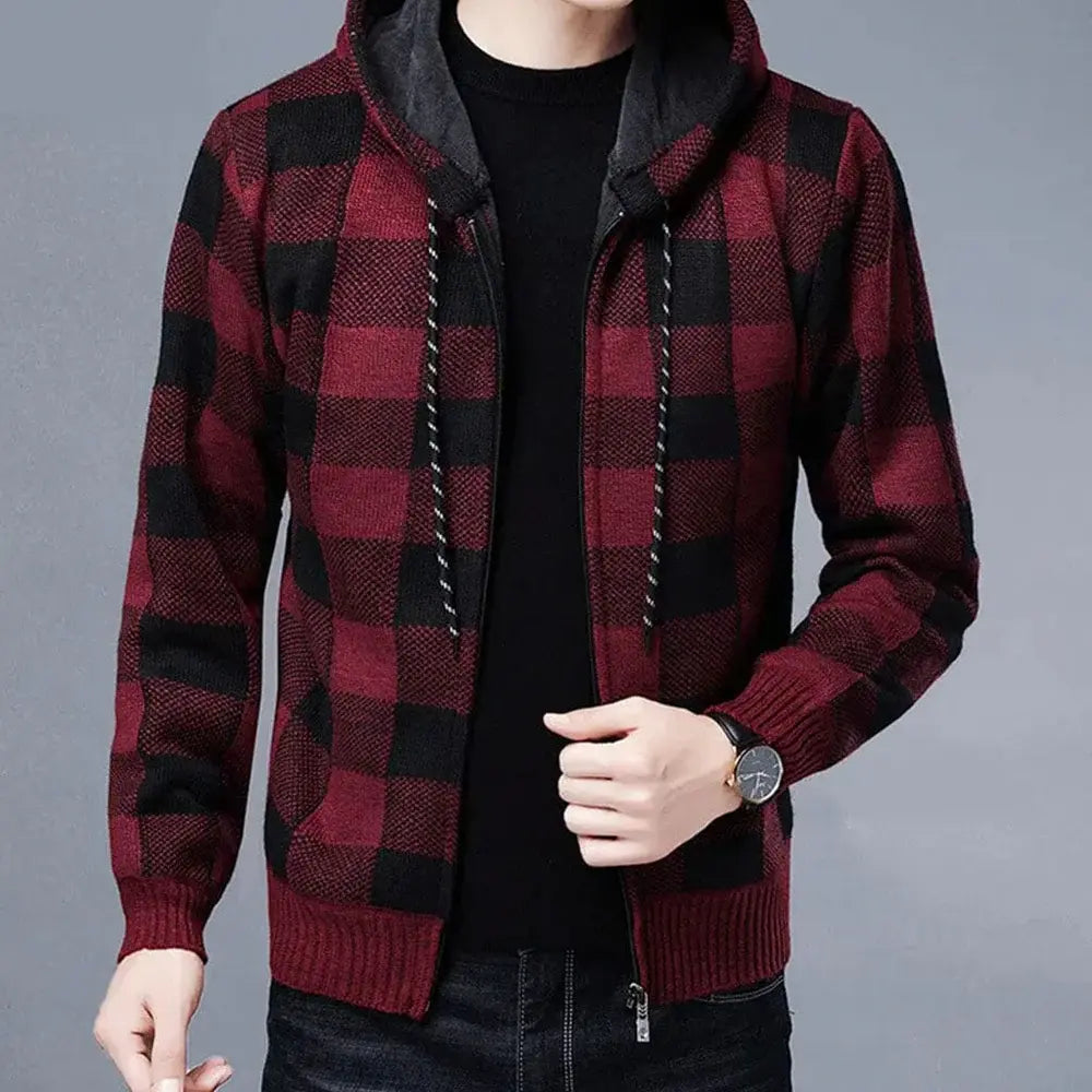 Jaqueta Masculina Xadrez Romenzi RZ181 com forro acolchoado, tecido resistente e design versátil. Estilo e aquecimento para dias frios.