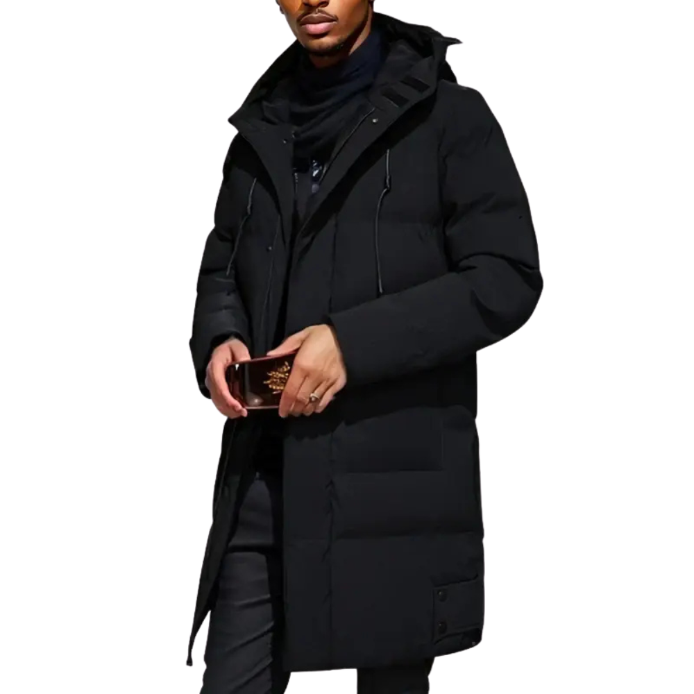 Jaqueta Puffer Longa Masculina Romenzi RZ135 com tecido premium, impermeável e detalhes refinados, perfeita para conforto e proteção contra o frio.