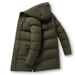 Jaqueta Puffer Longa Masculina Romenzi RZ135 com tecido premium, impermeável e detalhes refinados, perfeita para conforto e proteção contra o frio.