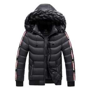 Jaqueta Puffer Masculina com Capuz Romenzi RZ225 com capuz forrado, acolchoada e elegante, oferecendo conforto e estilo.