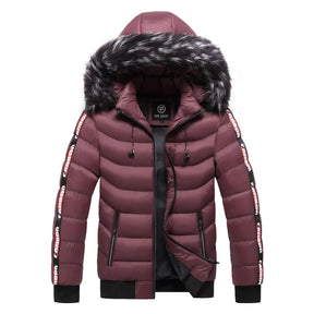 Jaqueta Puffer Masculina com Capuz Romenzi RZ225 com capuz forrado, acolchoada e elegante, oferecendo conforto e estilo.