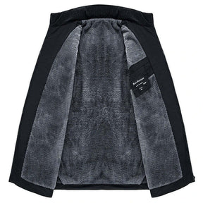 Jaqueta Puffer Masculina Grife Romenzi RZ148 com tecido resistente à água, design ajustado e isolamento térmico para sofisticação e funcionalidade.