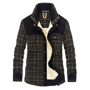 Jaqueta Xadrez Masculina Romenzi RZ180 com padrão moderno, forro macio e alta durabilidade. A escolha ideal para estilo e proteção em climas frios.