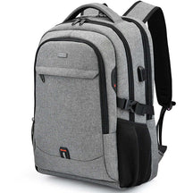 Mochila Executiva Romenzi RZ348 em tecido Oxford impermeável com porta USB e compartimento para notebook 17''. Ideal para negócios e deslocamentos.