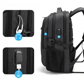 Mochila Executiva Romenzi RZ348 em tecido Oxford impermeável com porta USB e compartimento para notebook 17''. Ideal para negócios e deslocamentos.