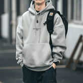 Moletom Masculino Street Romenzi RZ023 na cor marrom escuro, com design versátil, acabamento premium e estilo urbano para o homem moderno.