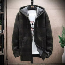 Moletom Masculino Xadrez com Capuz Romenzi RZ103 em padrão clássico material premium e capuz que oferece estilo conforto e proteção nos dias frios