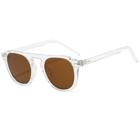 Óculos de Sol Romenzi Havaí RZ685 em destaque, acessório leve e moderno inspirado no Havaí, com lentes de proteção UV400 que unem estilo e conforto.