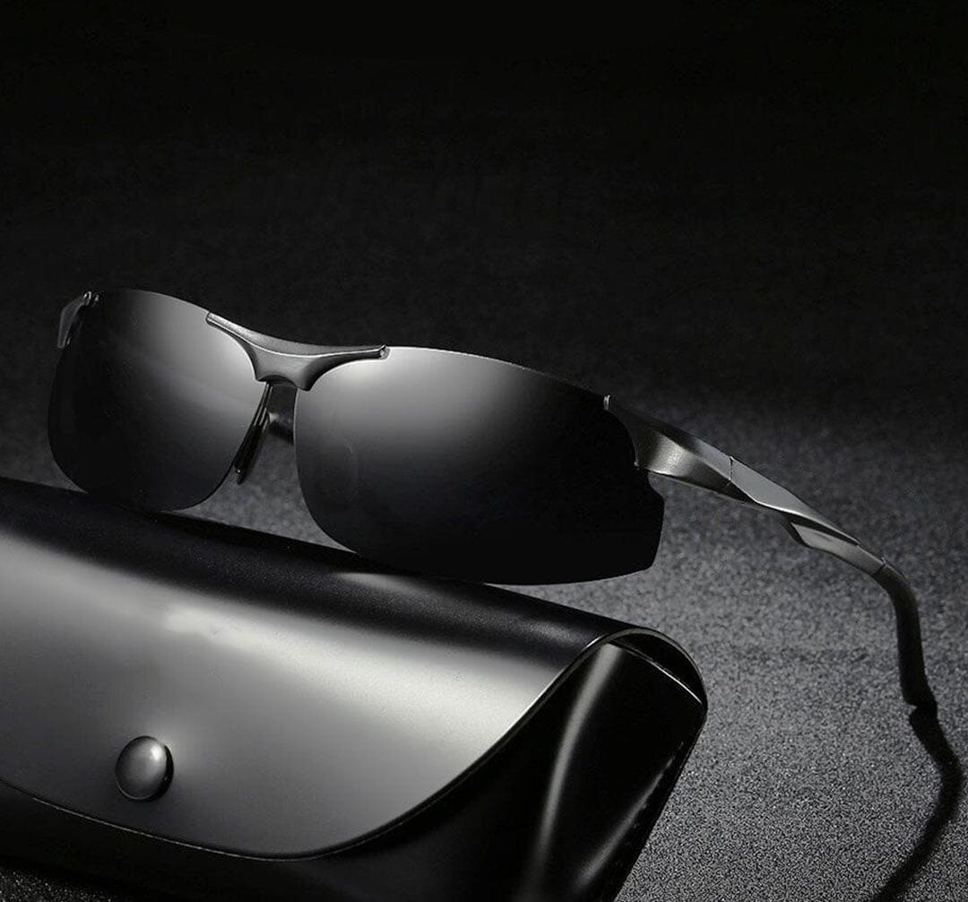 Óculos de Sol Romenzi Magnum RZ688 em detalhe, modelo moderno com armação leve e resistente que garante conforto, durabilidade e proteção solar ao visual.