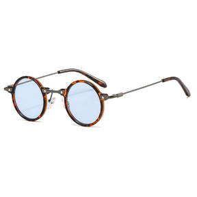Óculos de Sol Romenzi Malibu RZ689 com design moderno e elegante, lentes em policarbonato e proteção UV400 que garantem estilo, conforto e sofisticação.