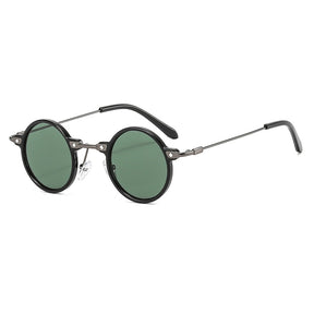 Óculos de Sol Romenzi Malibu RZ689 com design moderno e elegante, lentes em policarbonato e proteção UV400 que garantem estilo, conforto e sofisticação.