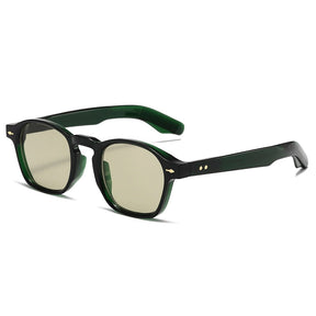 Óculos de Sol Romenzi Mykonos RZ691 em detalhe, modelo sofisticado inspirado na Grécia com lentes de proteção UV que oferecem conforto, durabilidade e estilo.