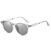 Óculos de Sol Romenzi Rio de Janeiro RZ694 em destaque, modelo inspirado nas praias cariocas com lentes UV400 que oferecem proteção solar, conforto e estilo.