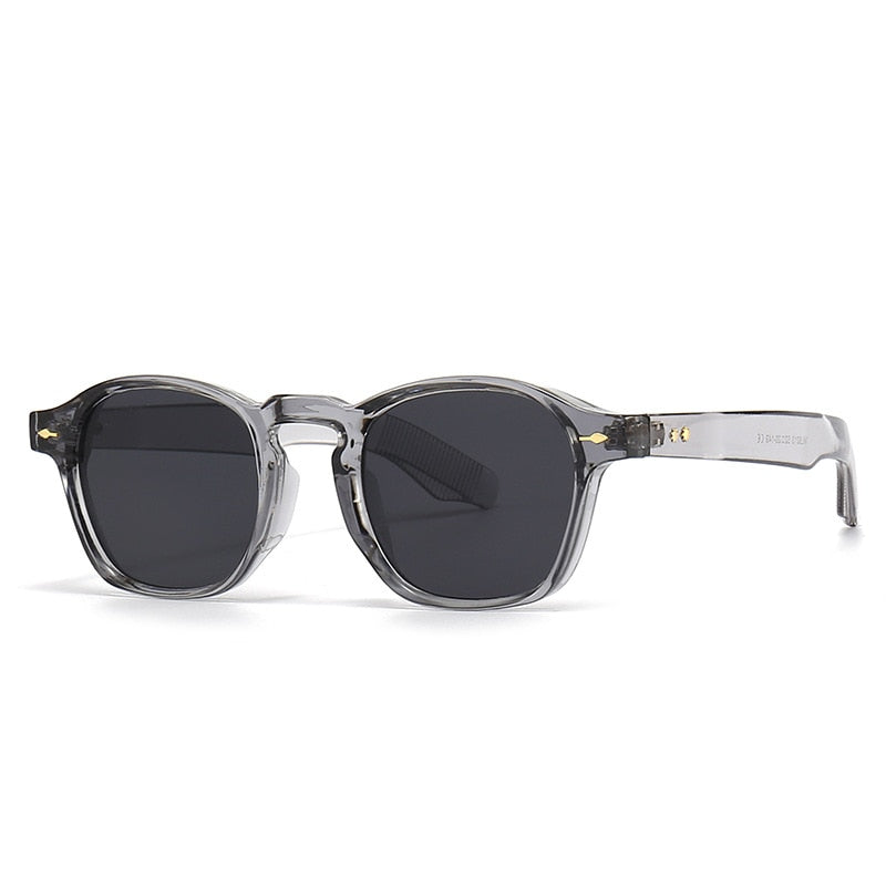 Óculos de Sol Romenzi Sardenha RZ695 em destaque, modelo leve e sofisticado com lentes de proteção UV que unem conforto, durabilidade e estilo refinado.