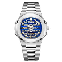 Relógio Masculino Romenzi Phantom RZ719 com pulseira em aço inoxidável 904L e mostrador em vidro de safira, unindo resistência, sofisticação e estilo único.