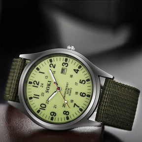 Relógio Masculino SOKI Romenzi RZ534 com design robusto, pulseira em corda naval ultra resistente, vidro de quartzo e resistência à água até 30 metros.