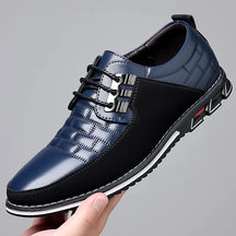 Sapatênis Masculino Romenzi RZ445 com design clean, solado flexível e palmilha macia, ideal para estilo e conforto no dia a dia.