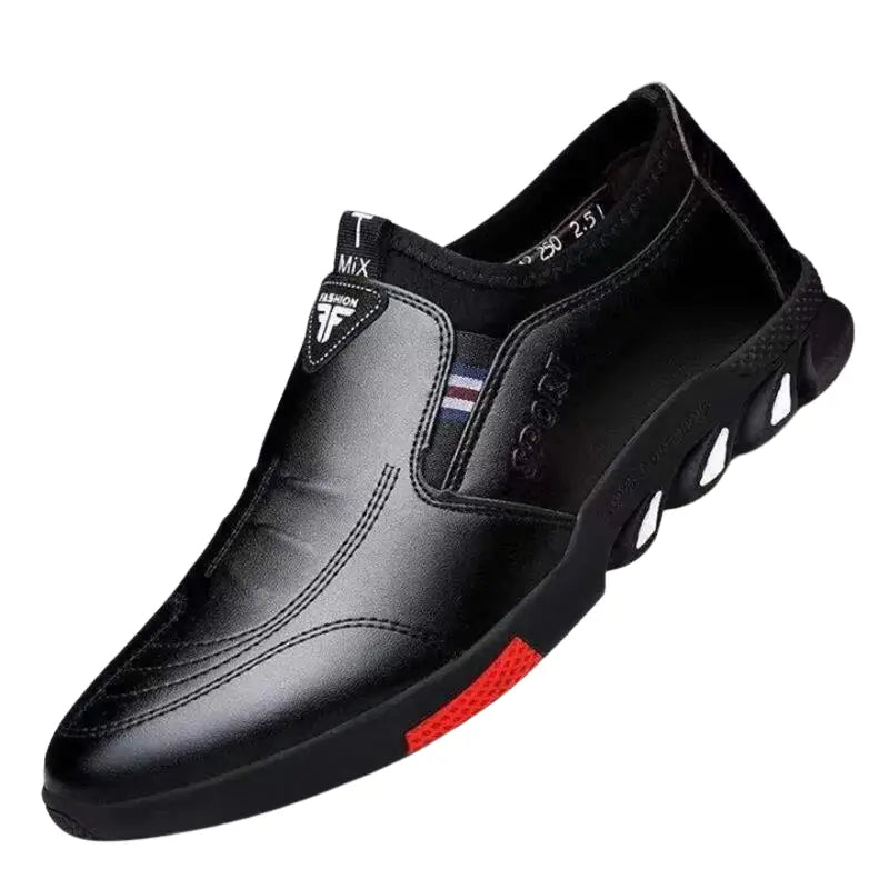 Sapatênis Masculino Romenzi RZ447 com design clean, solado em borracha flexível e palmilha respirável que garante leveza e estabilidade ao caminhar.