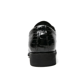 Sapato Masculino Derby em Couro Romenzi RZ352 com cadarço trançado, couro brilhante e plataforma de 3,5 cm. Visual elegante em preto e marrom.