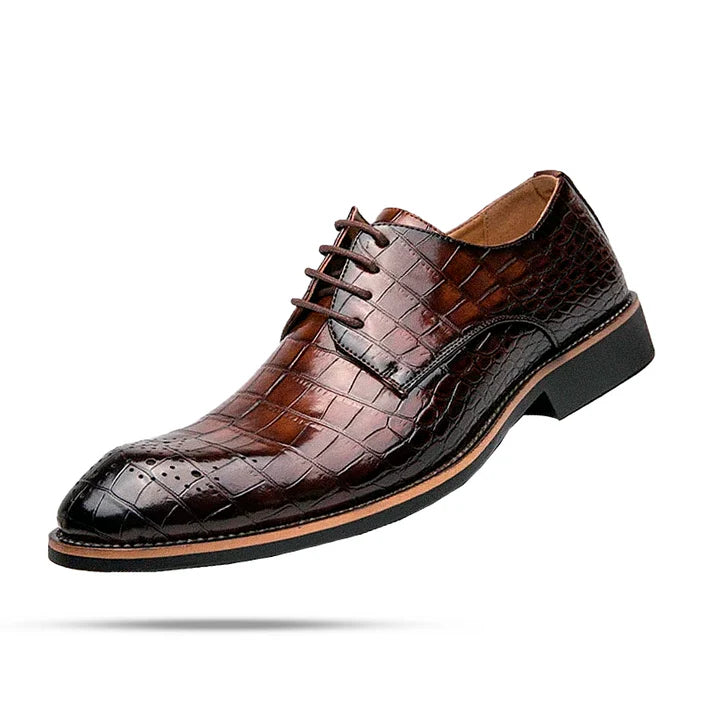 Sapato Derby Romenzi RZ354 em couro texturizado e brilhante com cadarço trançado e costura refinada. Visual elegante nas cores preto e marrom.