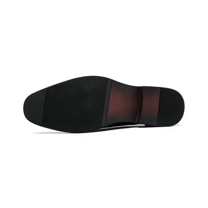 Sapato Masculino Derby Romenzi RZ355 em couro brilhante com plataforma de 3 cm e cadarço trançado. Modelo elegante na cor preta para looks refinados.