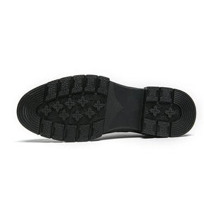 Sapato Masculino Derby Romenzi RZ360 em camurça com plataforma de 4 cm e solado tratorado. Estilo refinado nas cores preto e marrom
