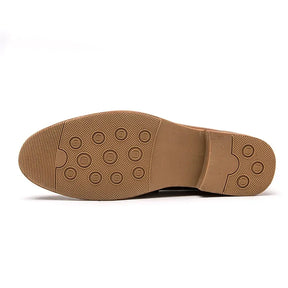 Sapato Masculino Loafer Romenzi RZ362 em couro com costura central e sola em borracha. Visual refinado em marrom e preto com conforto e durabilidade