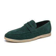 Sapato Masculino Loafer Romenzi RZ370 em camurça premium com visual sofisticado e toque casual. Conforto e leveza para ocasiões especiais e sociais