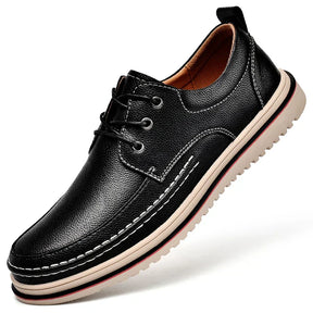 Sapato Masculino Romenzi RZ364 com acabamento elegante, palmilha confortável e solado antiderrapante. Visual clássico para uso formal e casual