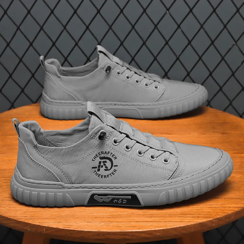 Tênis Casual Masculino Romenzi RZ333, confeccionado com material premium, sola anti penetração e conforto prolongado para rotinas exigentes.