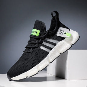 Tênis Esportivo Run Romenzi RZ440 com malha mesh, palmilha anatômica e solado emborrachado para conforto, leveza e segurança em qualquer ocasião.