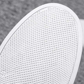 Tênis Masculino de Couro Fashion Romenzi RZ331, couro premium, design exclusivo, costura reforçada e sola antiderrapante para estilo e segurança.