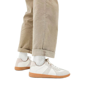 Tênis Masculino Romenzi RZ414 branco em couro premium com amortecimento Zoom em Gel, ideal para conforto e estilo em ocasiões casuais e sociais.