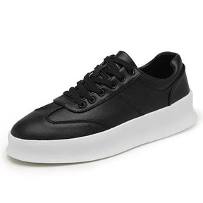 Tênis Masculino Romenzi RZ419 em couro legítimo preto ou caramelo com acabamento artesanal, palmilha respirável e sola segura para estilo e conforto.