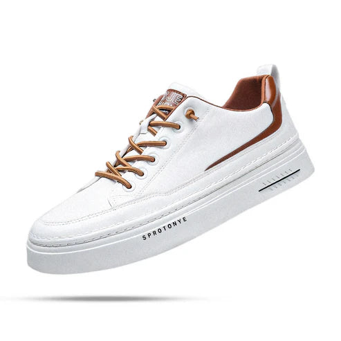 Tênis Masculino Romenzi RZ374 em microfibra com cadarço, sola de borracha e palmilha em E.V.A. Ideal para estilo casual com conforto.