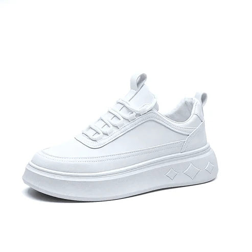 Tênis Masculino Romenzi RZ420 nas cores branco ou marrom com design elegante, palmilha em EVA e sola TPR para conforto e segurança no dia a dia.