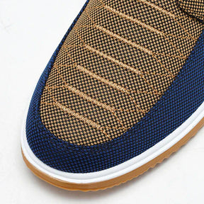 Tênis Masculino Romenzi RZ380 azul e caramelo, com ventilação, palmilha em E.V.A e sola de borracha antiderrapante para estilo urbano e conforto diário
