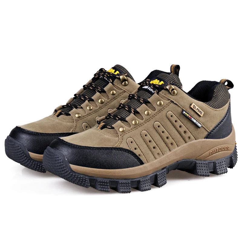Tênis Masculino Trilha à Prova D'água Romenzi RZ332, couro impermeável, sola antiderrapante e biqueira reforçada para segurança e conforto em terrenos variados.